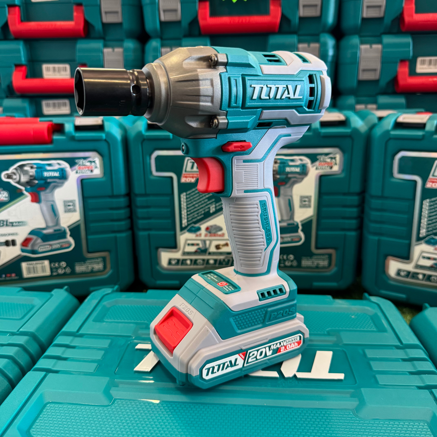 LITHIUM-ION IMPACT WRENCH 300NM TOTAL