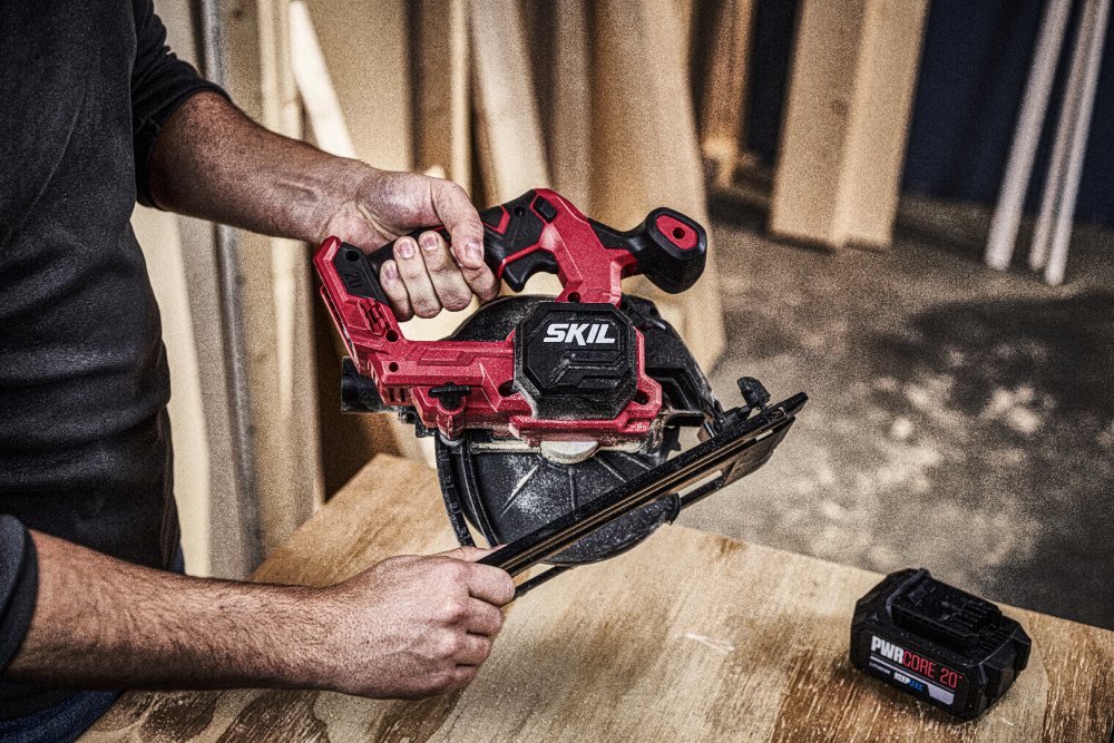 SKIL BRUSHLESS CORDLESS CIRCULAR SAW - 3551 CA