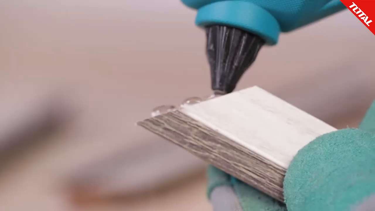 12V Lithium-Ion glue gun Total