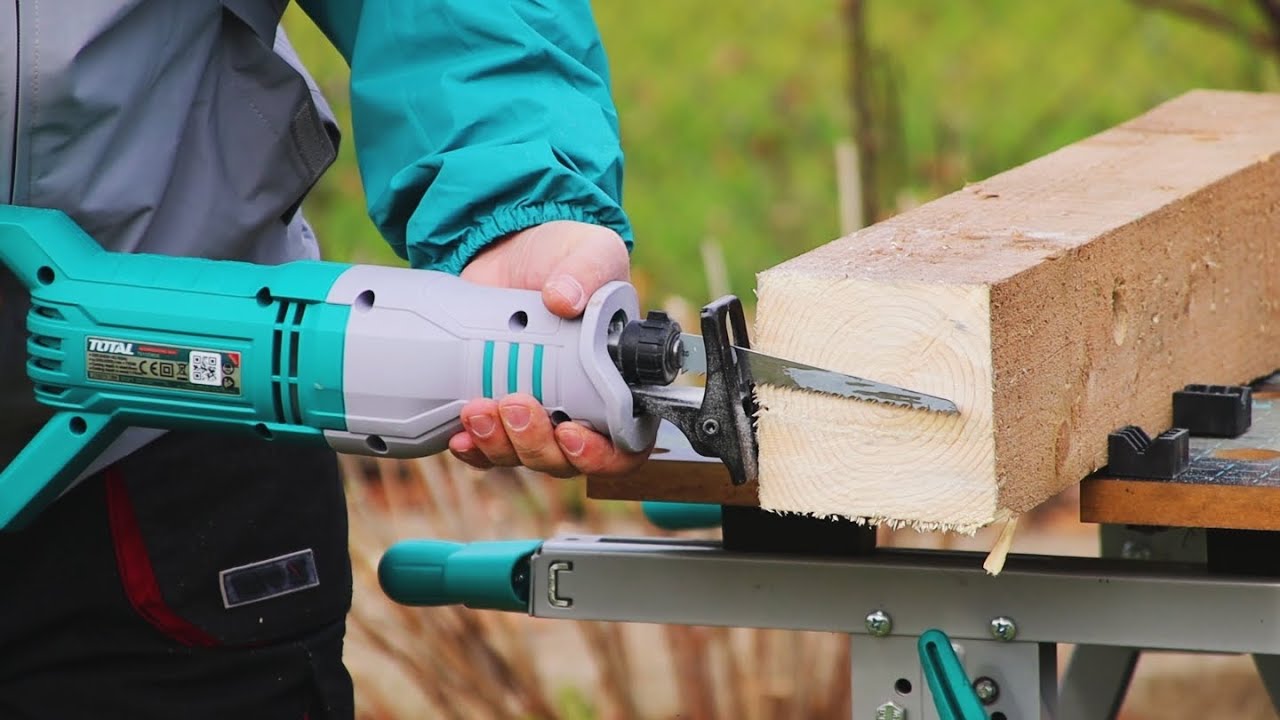 Total Reciprocating Saw 750W