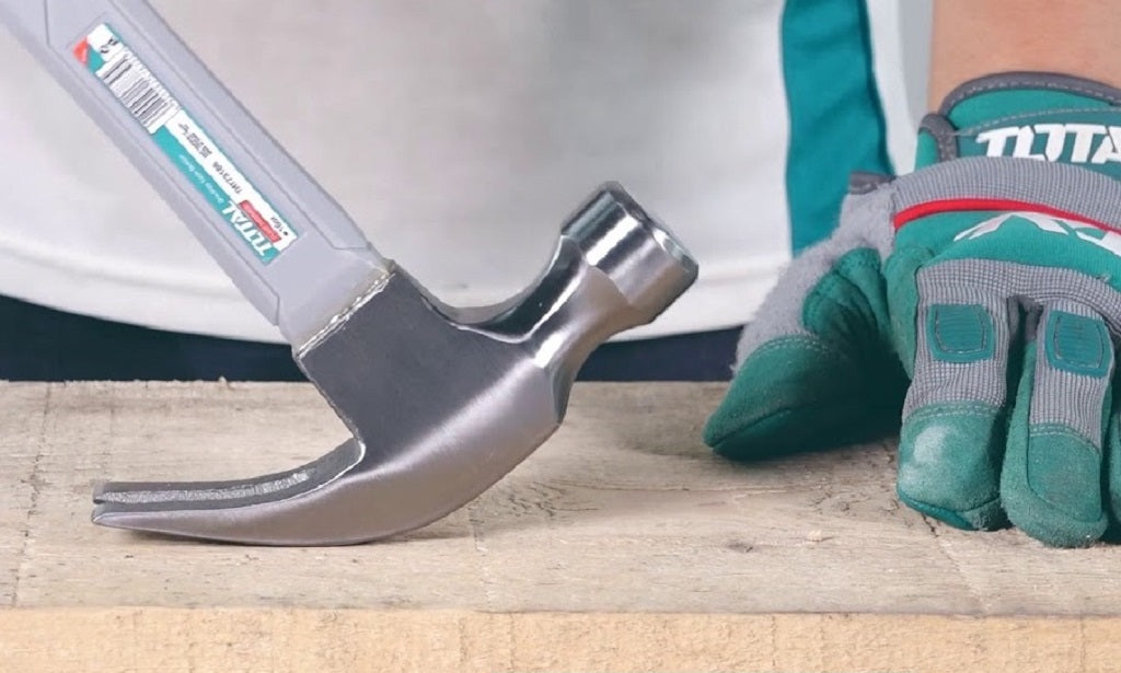 TOTAL CLAW HAMMER 450G/16oz WITH F/G HANDLE