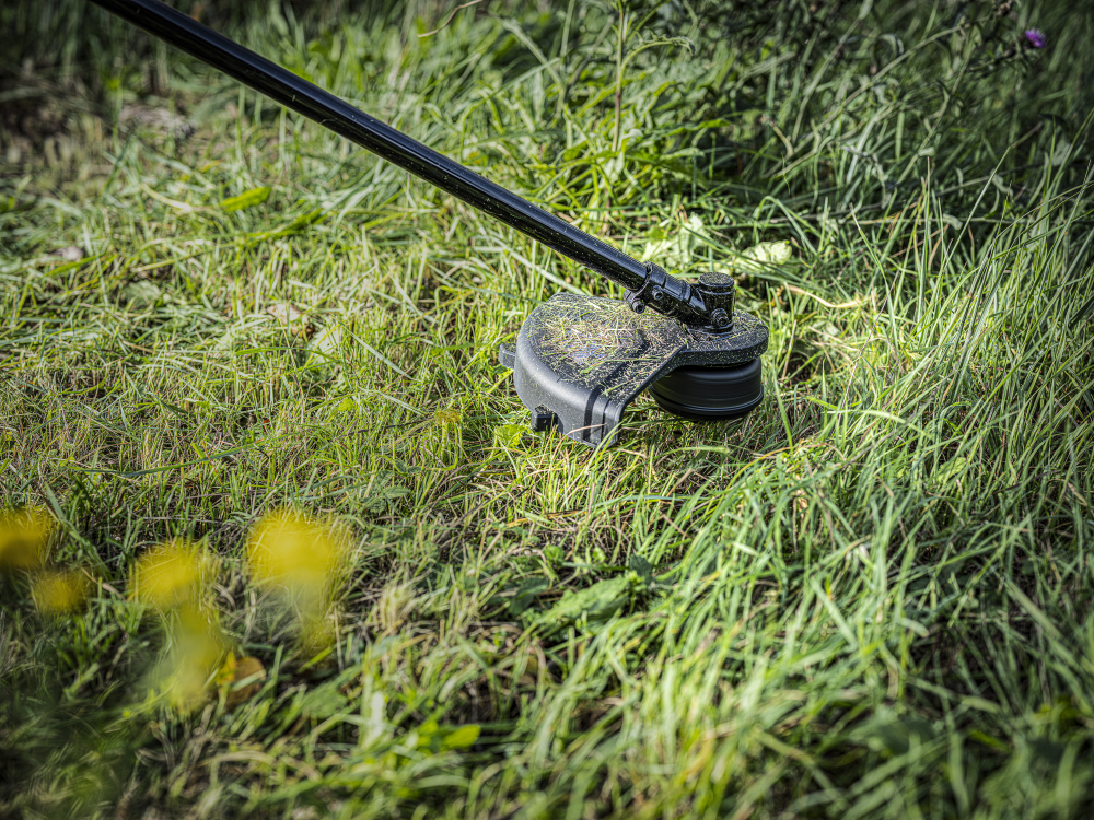 SKIL BRUSHLESS BRUSH CUTTER - 0256 CA