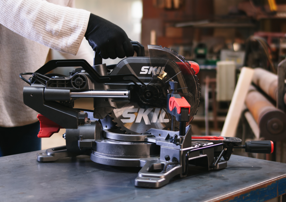 SKIL SLIDING MITRE SAW - 1310 AA