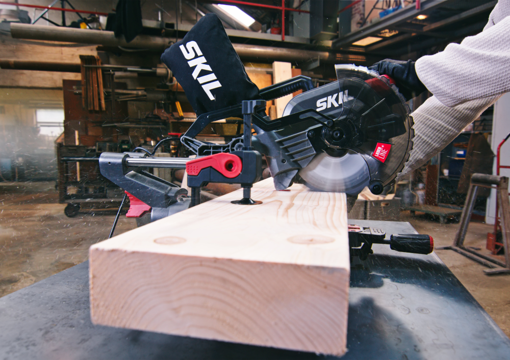 SKIL SLIDING MITRE SAW - 1310 AA