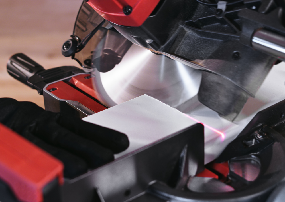 SKIL SLIDING MITRE SAW - 1310 AA