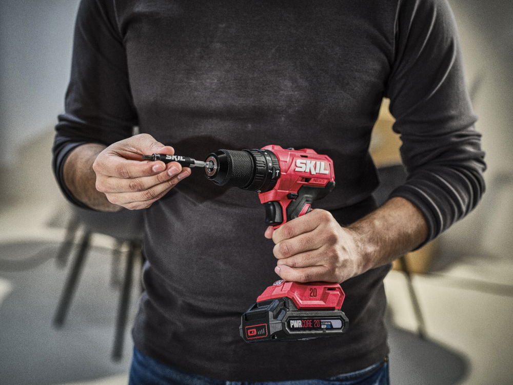 SKIL BRUSHLESS CORDLESS HAMMER DRILL KIT - 3021 HB