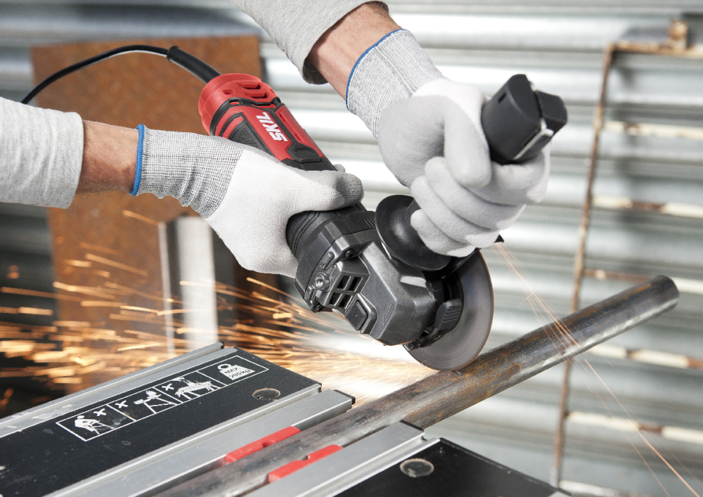 SKIL ANGLE GRINDER 720W - 9130 AA