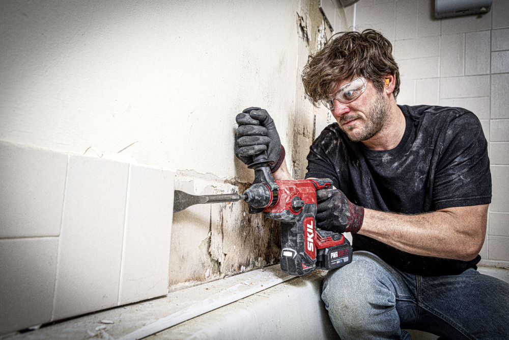 SKIL BRUSHLESS' CORDLESS SDS DRILL - 3851 CA